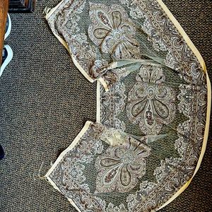 Tasha Polizzi scarf